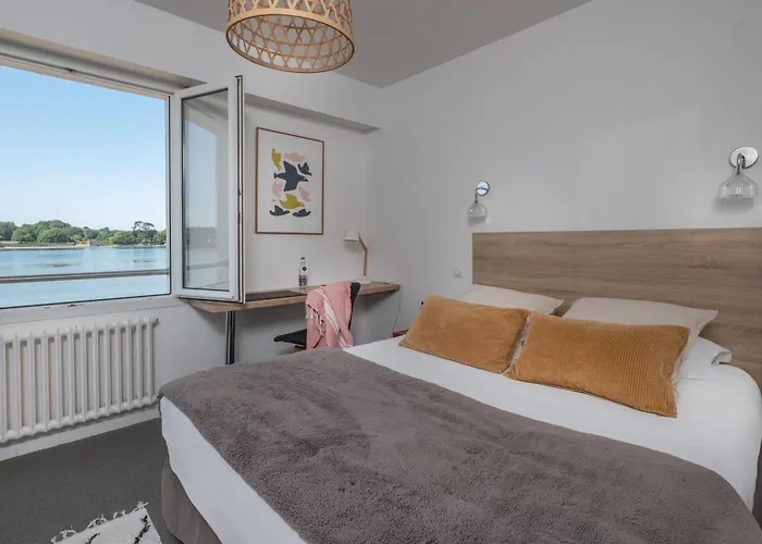 Logis Hotel De La Pointe Du Cap Coz